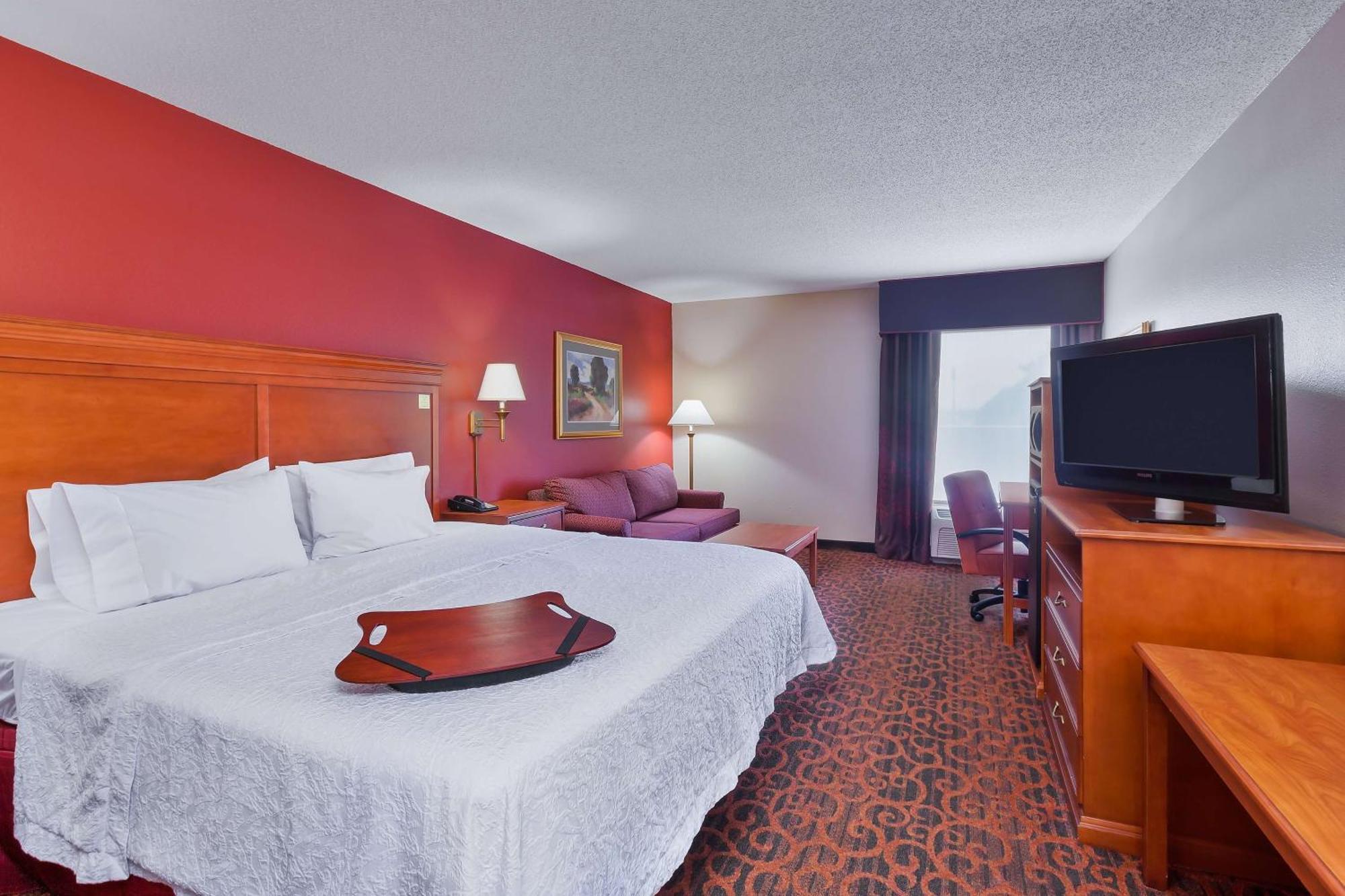 Hampton Inn Марион Экстерьер фото