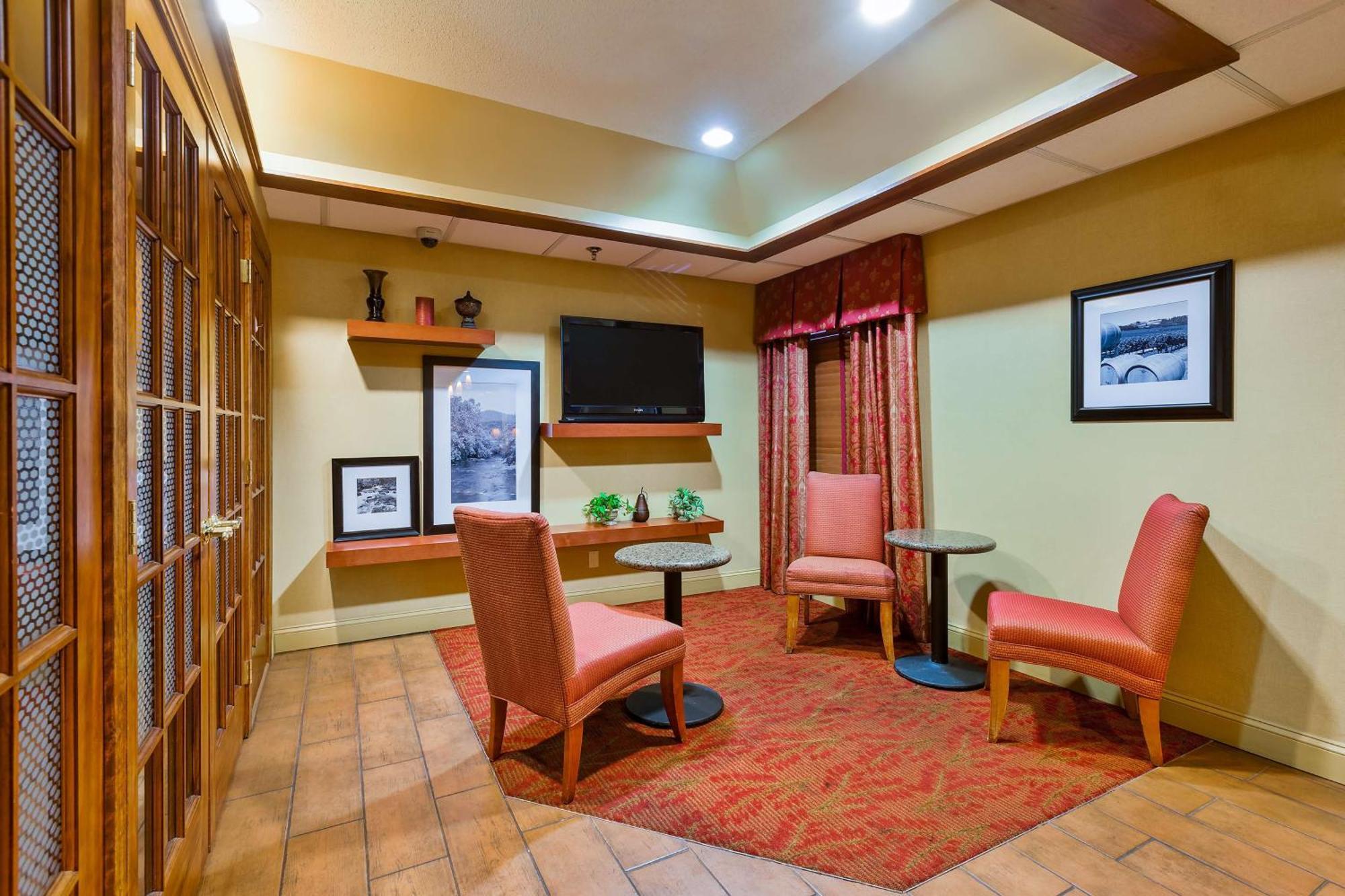 Hampton Inn Марион Экстерьер фото